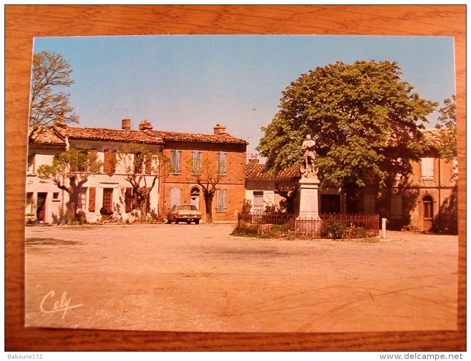 Carte Postale Salagnac Le Monument Aux Morts - Salvagnac