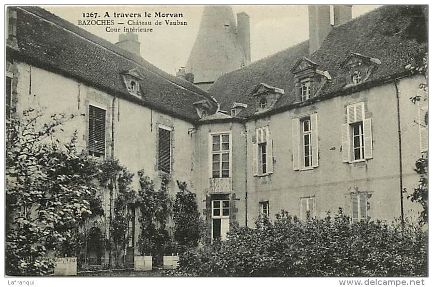 Nievre -ref A144- A Travers Le Morvan - Bazoches - Le Chateau De Vauban - Cour Interieure  - Carte Bon Etat  - - Bazoches