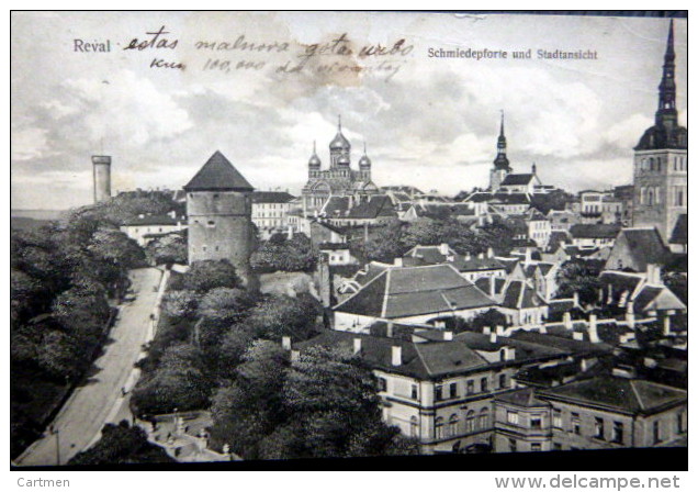 ESTONIE  TALLINN  REVAL SCHMIEDEPFORTE UND STADTANSICHT - Estonie