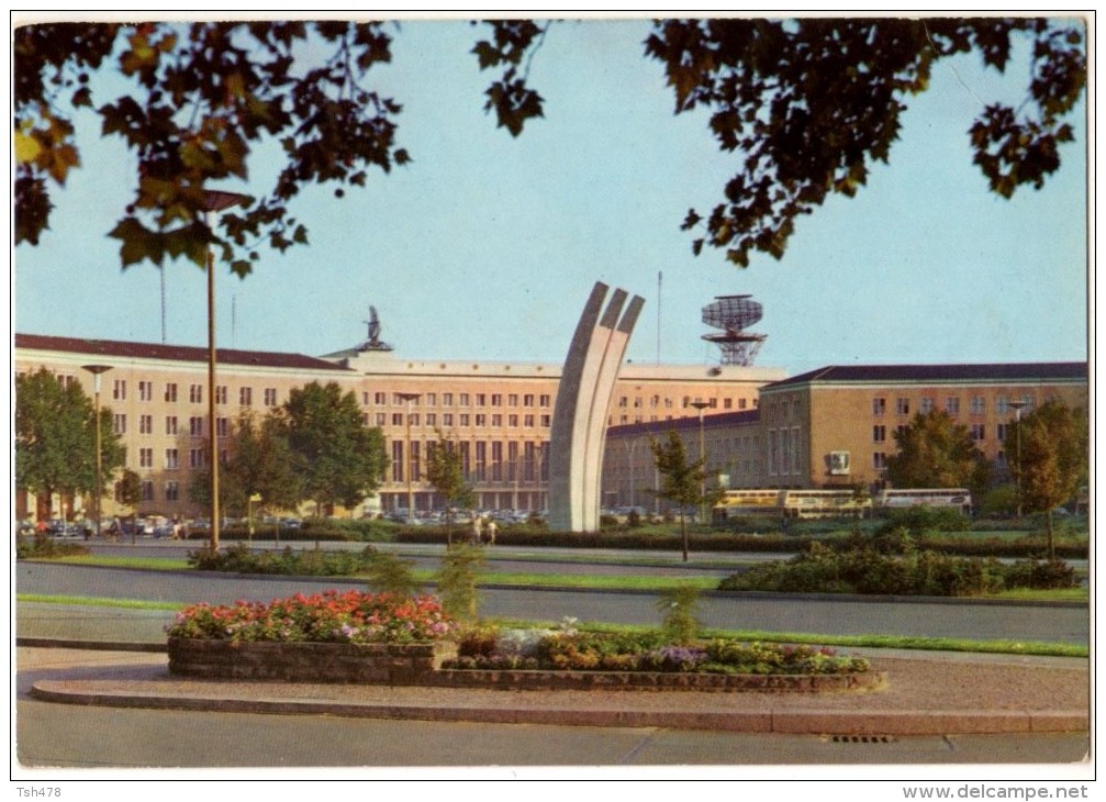 ALLEMAGNE---BERLIN-TEMPELHOF---luftbrückendenkmal......--voir 2 Scans - Tempelhof