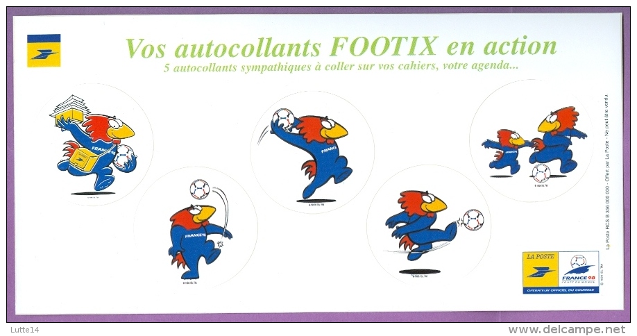 Coupe Du Monde De Football France 98 : Lot De 10 Enveloppes Affranchies + 10 Cartes Assorties + 5 Autocollants - Collections & Lots: Stationery & PAP