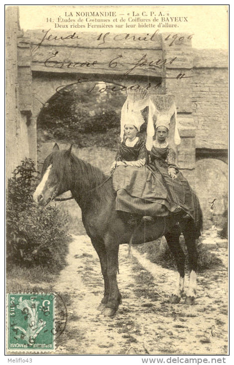 14/ CPA A - Coiffures Bayeux - Deux Riches Fermières Sur Leur Bidette D'allure - Bayeux