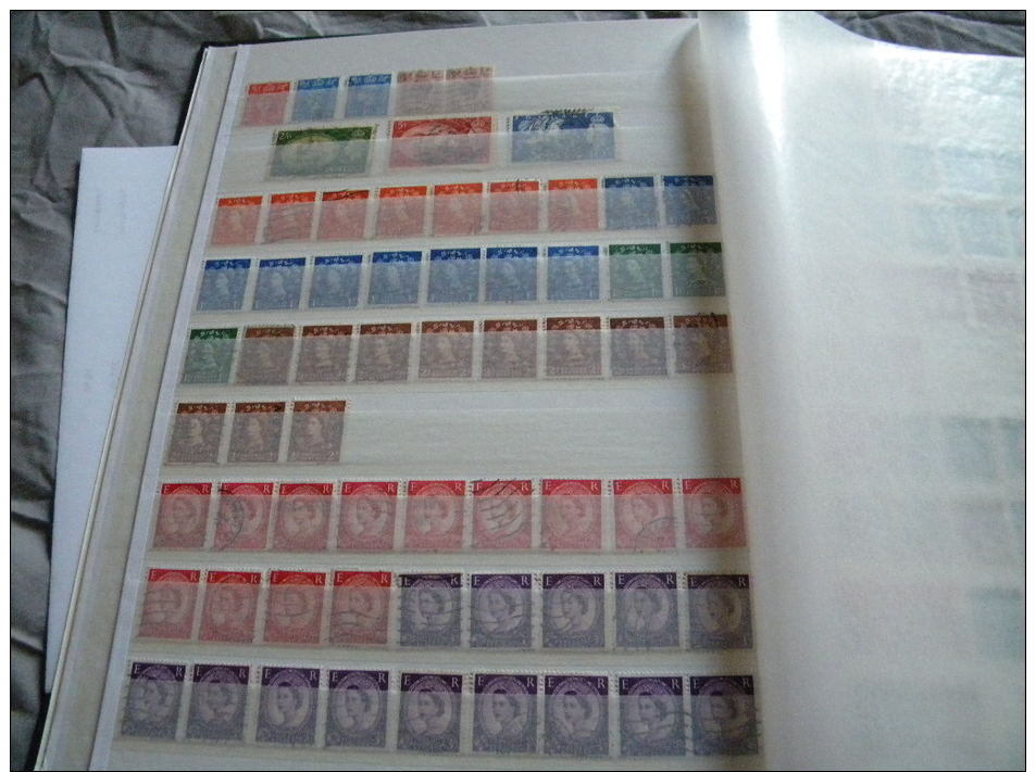 GROS LOT EN ALBUM TIMBRES NEUFS** ET OBLI. GRANDE-BRETAGNE ECOSSE JERSEY / PAYS-BAS HOLLAND CARNET BLOC DONT CLASSIQUES