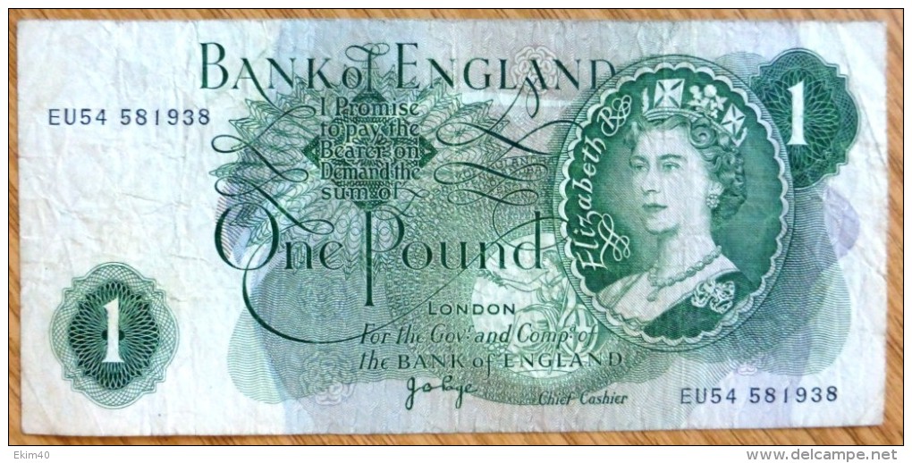 Used One Pound GB Banknote-Page No BK-974 - 1 Pound