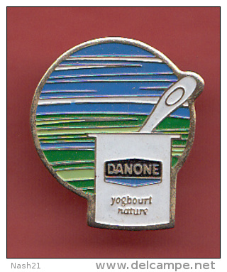 PIN' S ,     Yogourt Nature  ' '   DANONE  ' ' - Food