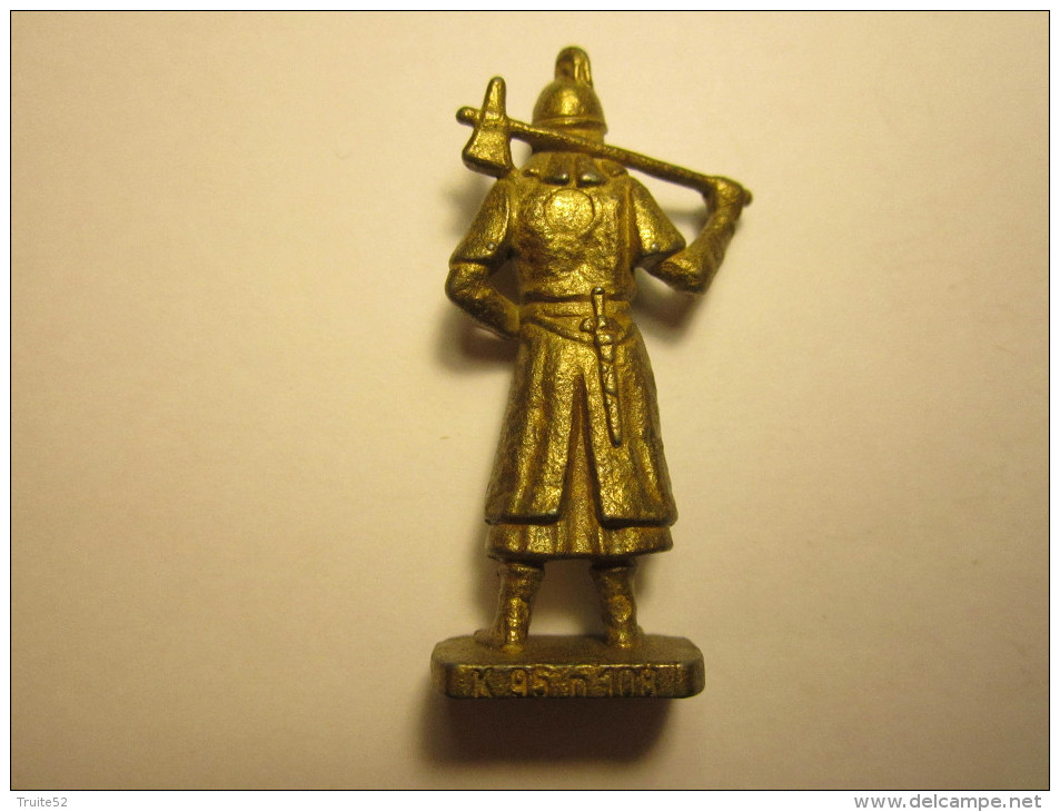 FIGURINE KINDER METAL SOLDAT  HUN 2 - Metallfiguren