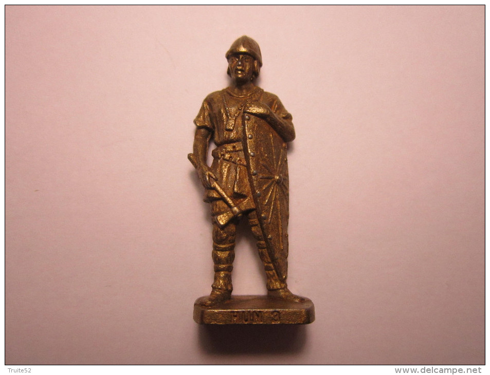 FIGURINE KINDER METAL SOLDAT  HUN 3 - Figurines En Métal