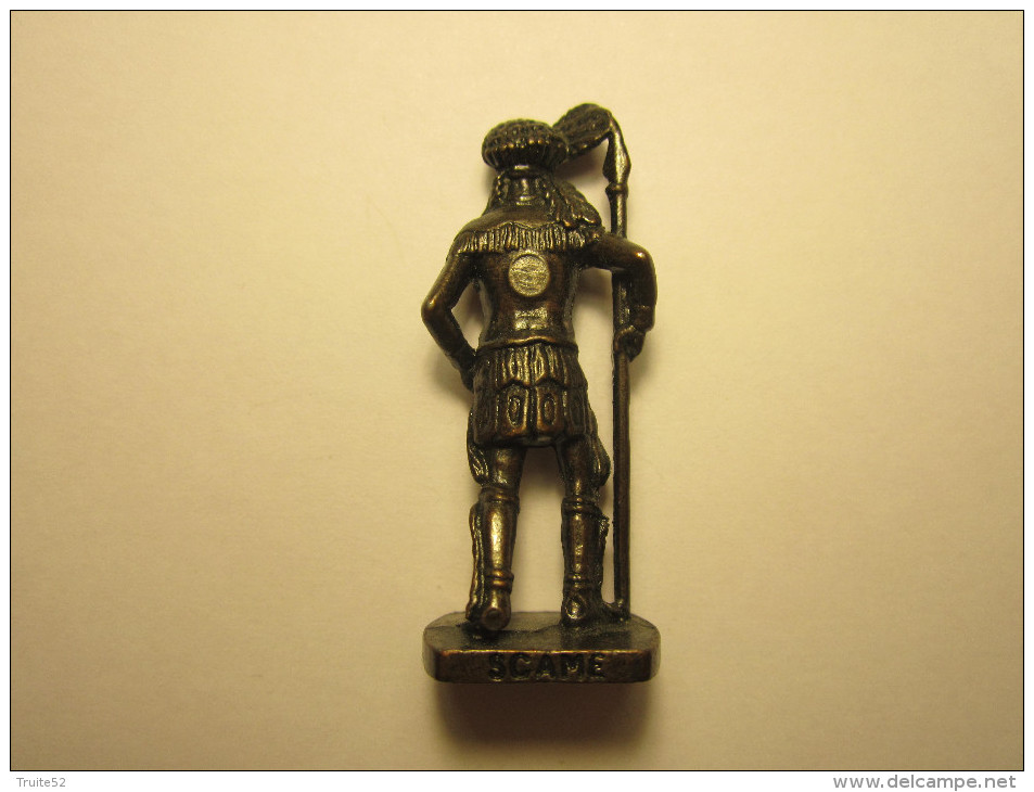 FIGURINE KINDER METAL SOLDAT  CUT NOSE - SCAME - Metalen Beeldjes