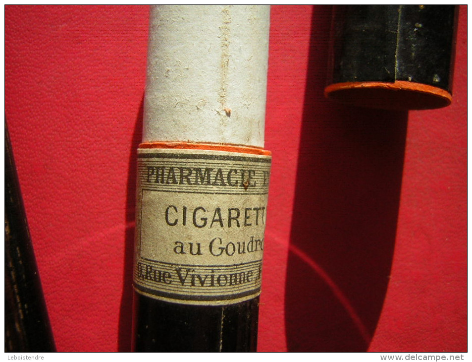 ETUIT EN CARTON PHARMACIE ROGE CIGARETTE AU GOUDRON + UN EMBOUT EN BOIS ET PLASTIQUE PAS ASSORTI A LA BOITE - Cigar Holder