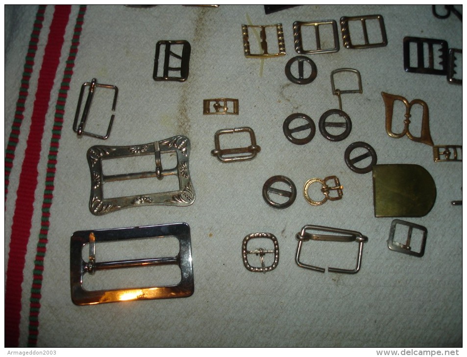 COLLECTION LOT DE BOUCLES DE CEINTURE ANCIENNE VINTAGE EN METAL 54 PIECES - Belts & Buckles