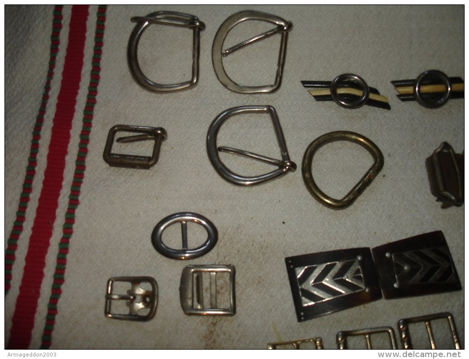 COLLECTION LOT DE BOUCLES DE CEINTURE ANCIENNE VINTAGE EN METAL 54 PIECES - Broekriemen En Gespen