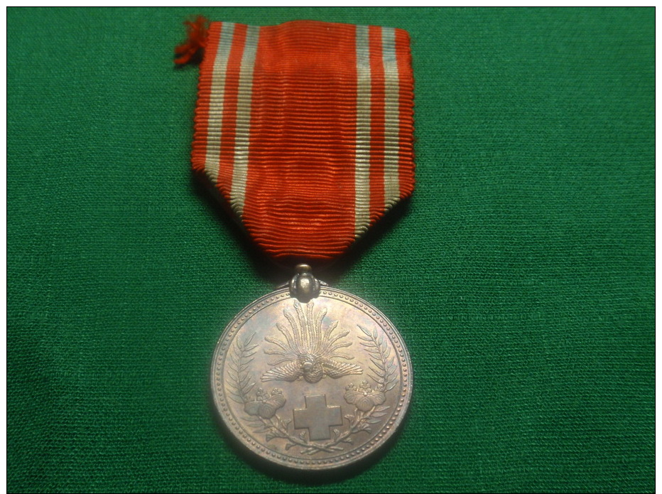 Japan Red Cross Medal With A Stamp #2 - Autres & Non Classés