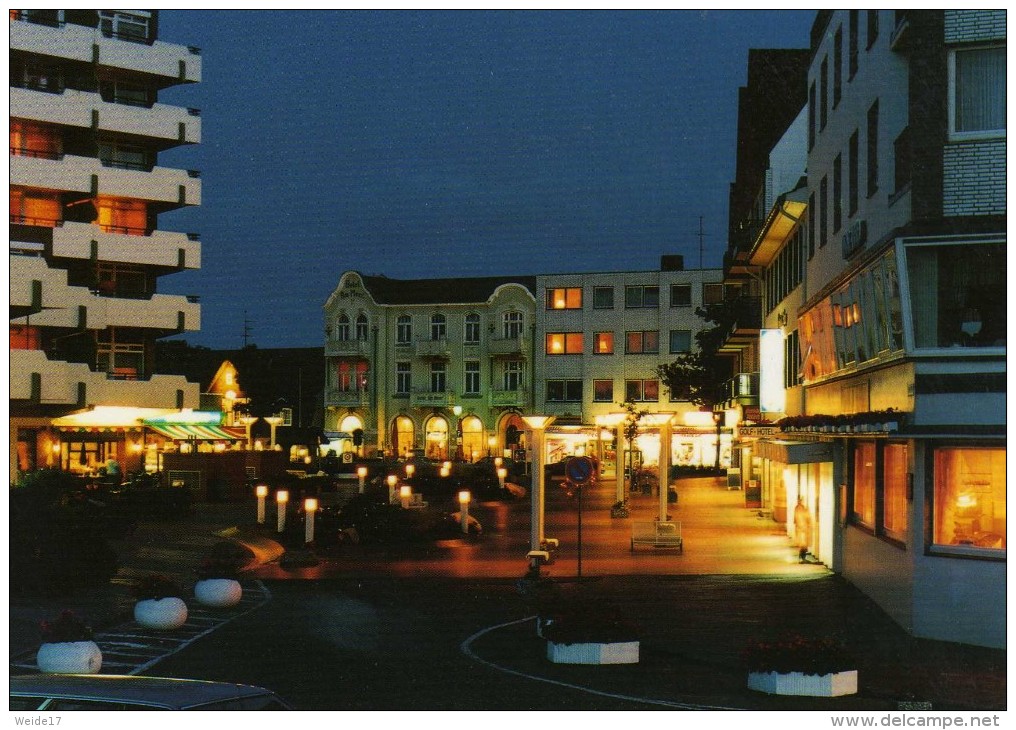 03980 - CUXHAVEN Blick In Die Nächtliche Strandstraße - Cuxhaven