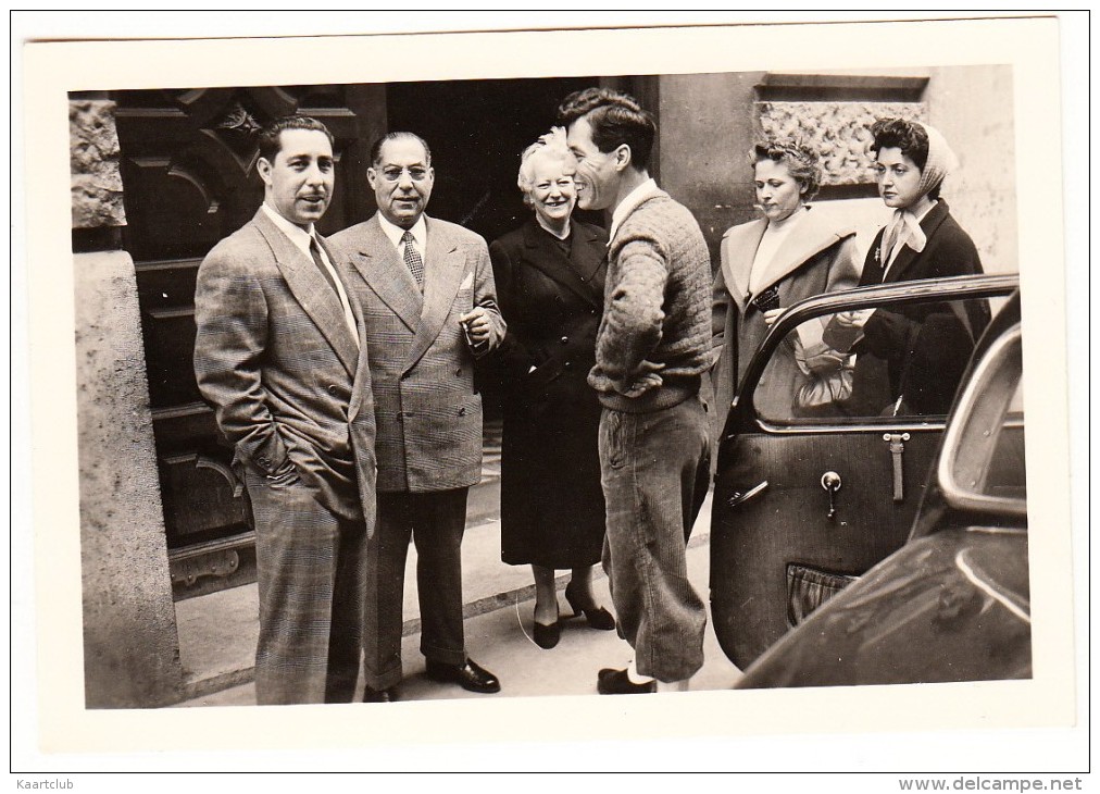 Valencia 28. Nov. 1954 - Arrival By Car; Men & Women - Espana/Spain - Auto's