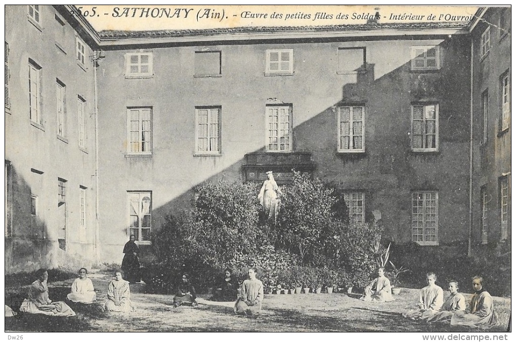 Sathonay (Ain) - Oeuvre Des Petites Filles Des Soldats - Intérieur De L'Ouvroir - Churches & Convents