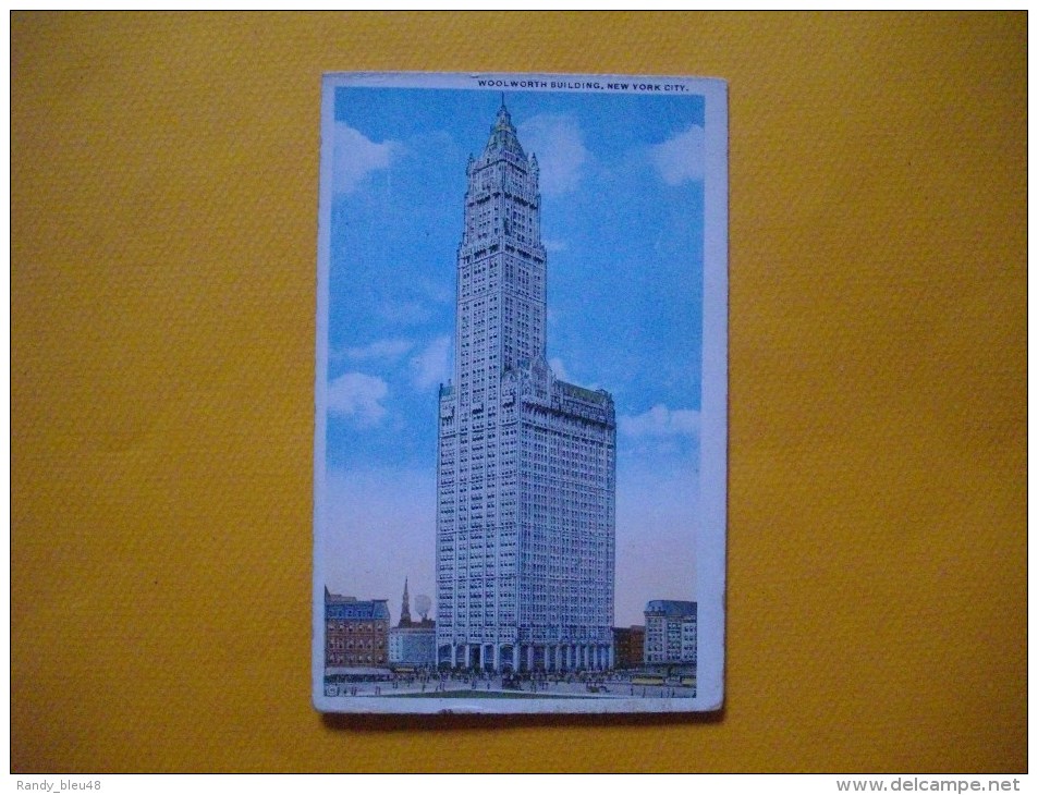 Cpa   NEW YORK CITY  -  Woolworth Building    - - Autres Monuments, édifices