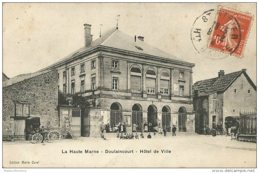 Doulaincourt  (Haute-Marne) L'Hôtel De Ville - Doulaincourt