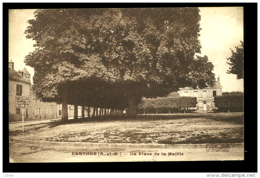 Seine Et Marne 77 Perthes La Place De La Mairie Combier Peradon - Perthes