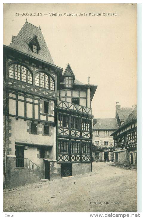 56 - JOSSELIN - Vieilles Maisons De La Rue Du Château - Josselin