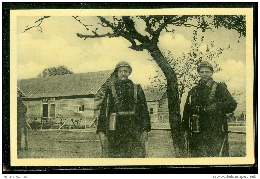 MILITAIR * SOLDATEN OP SCHILDWACHT  * ANSICHTKAART * CPA   (3556v) - Oorlog 1914-18