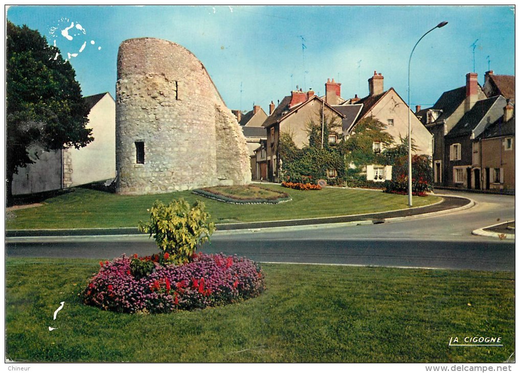 ISSOUDUN RUINES D'UNE TOURELLE - Issoudun