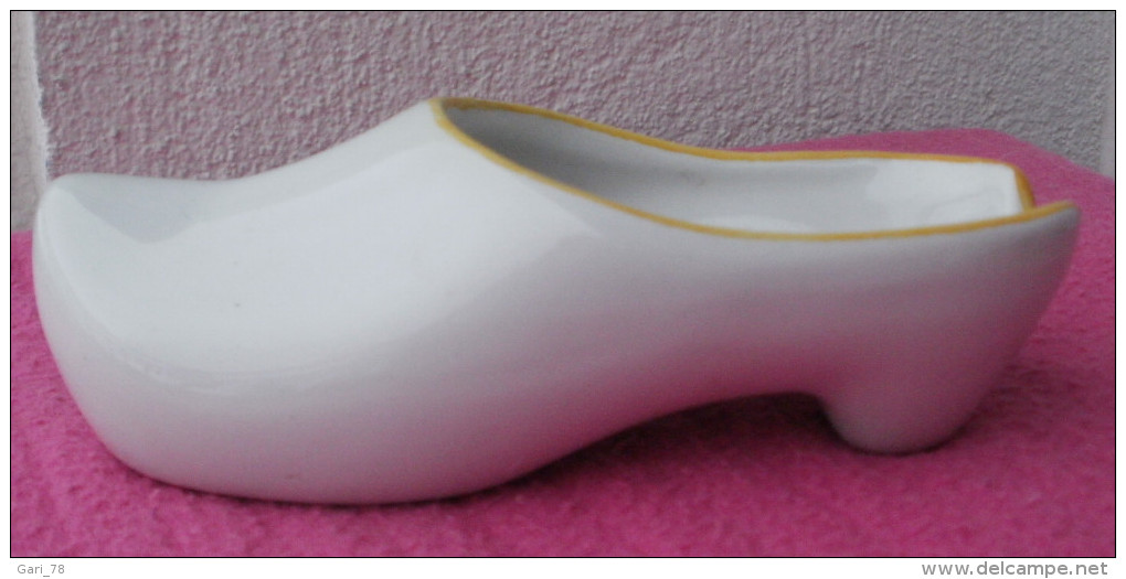 Chaussure, Sabot Miniature En Porcelaine - Other & Unclassified