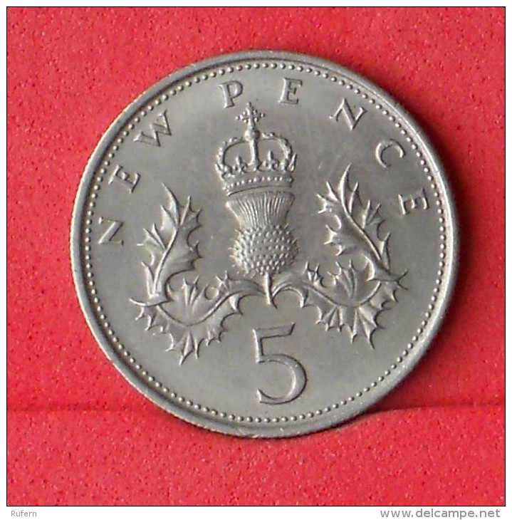 GREAT BRITAIN  5  PENCE  1970   KM# 911  -    (Nº11253) - 5 Pence & 5 New Pence