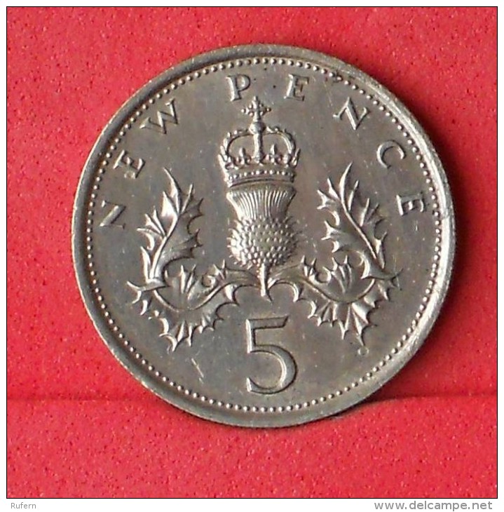 GREAT BRITAIN  5  PENCE  1975   KM# 911  -    (Nº11254) - 5 Pence & 5 New Pence