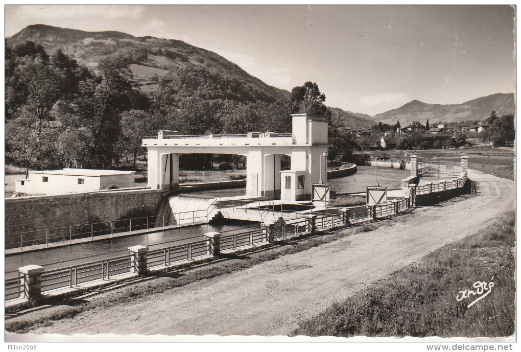 ALLEVARD-les-BAINS  (38)   Le Barrage Sur Le Bréda - Très Belle Carte Dentelée - Allevard