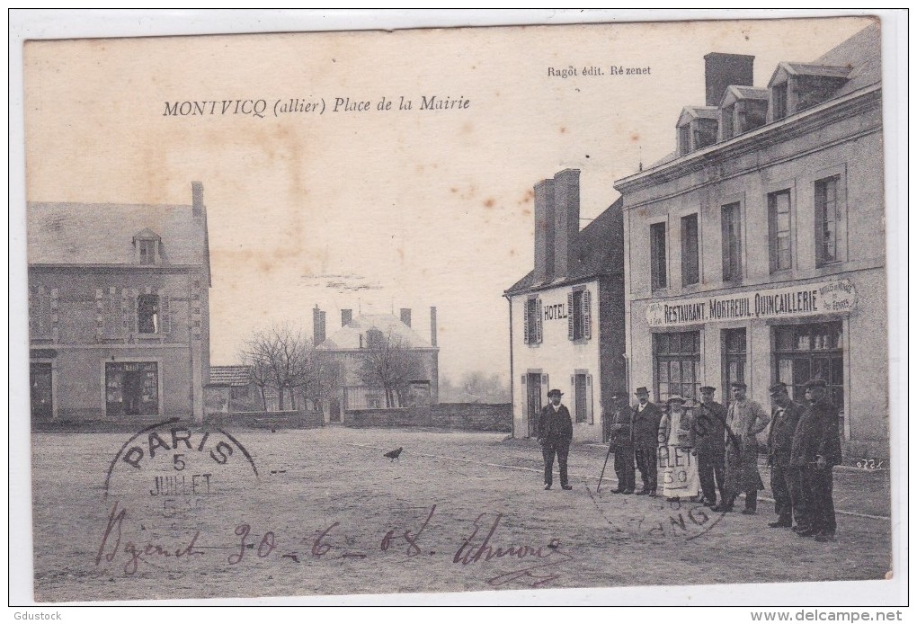 Montvicq Place De La Mairie - Autres & Non Classés