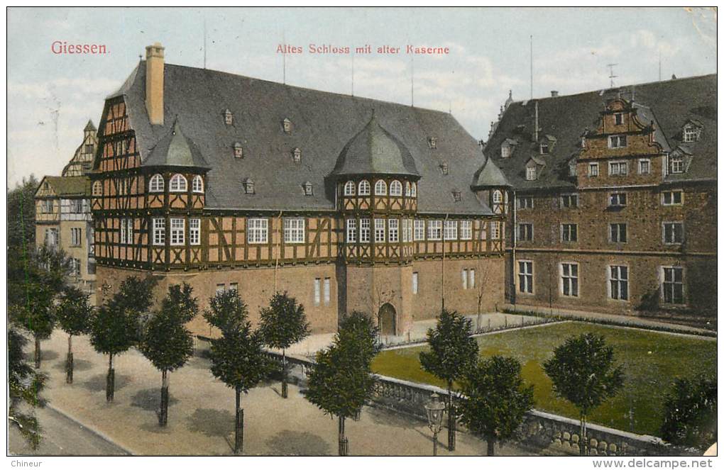 GIESSEN  ALTES SCHLOSS MIT ALTER KASERNE - Giessen