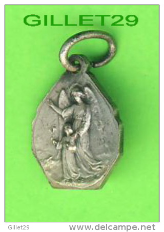 MÉDAILLE RELIGIEUSE - SAINT JOSEPH AVEC JÉSUS - ANGE AVEC UN ENFANT - FAIT EN FRANCE - Religion & Esotérisme