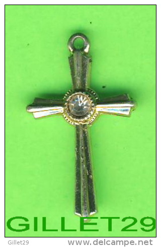 MÉDAILLE RELIGIEUSE - CROIX AVEC PIERRE - - Religion & Esotérisme