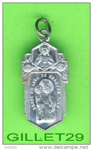 MÉDAILLE RELIGIEUSE - BONNE STE ANNE DE BEAUPRÉ - P.P.M. - BASILIQUE STE ANNE DE BEAUPRÉ - - Religion &  Esoterik