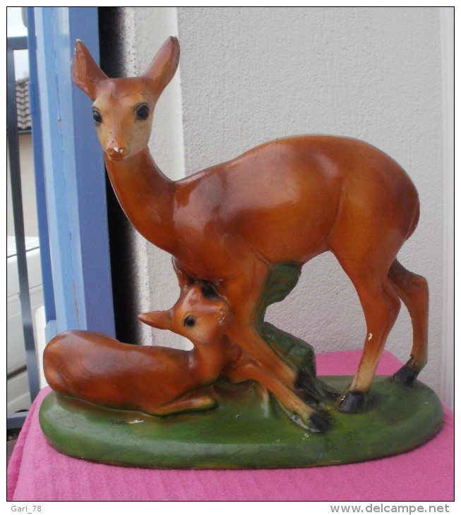 BICHE Et Son Petit, Le Faon En Platre Hauteur 27 Cm - Autres & Non Classés