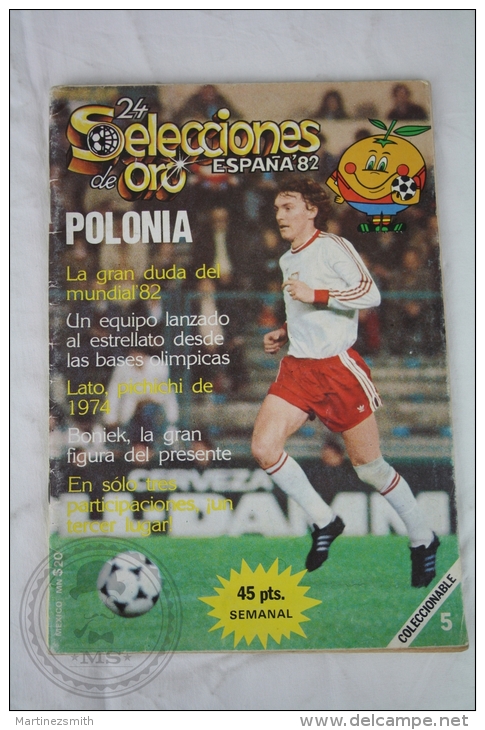 1982 FIFA World Cup - Spanish Magazine - Poland Players & Team - Lato, Boniek... - Books