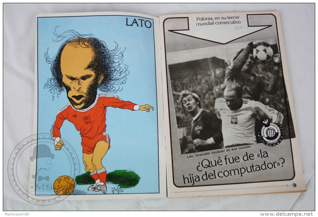 1982 FIFA World Cup - Spanish Magazine - Poland Players & Team - Lato, Boniek...