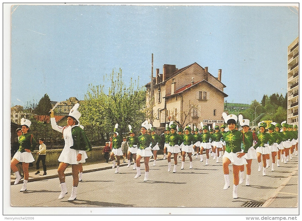 Isère - 38 - Voiron - Majorettes Voironnaises Majorette De Perce Neige En 1979 - Voiron