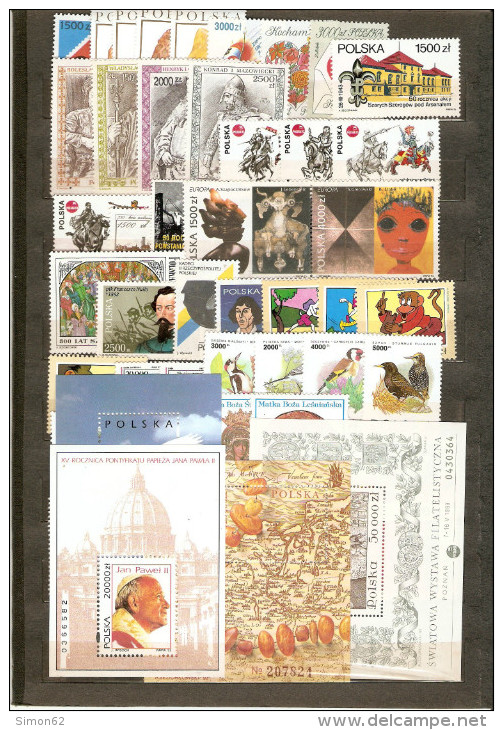 POLOGNE  ANNEE COMPLETE 1993  48  TIMBRES ET 4 BLOCS  NEUF **  N°3223/3270 - Années Complètes