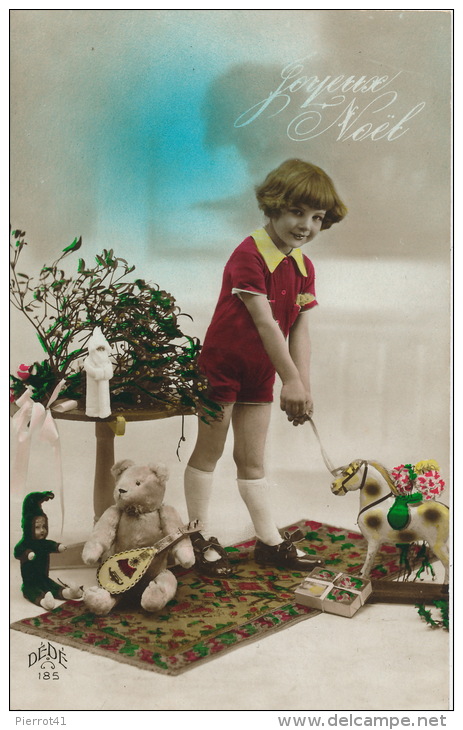 ENFANTS - LITTLE GIRL - MAEDCHEN - Jolie Carte Fantaisie Enfant Avec Jouets Ours En Peluche  De "Joyeux Noël" - Altri & Non Classificati