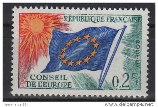 Variété  Du  N° S 29  Neuf Sans Trace De Charnière, Impression Très Défectueuse Légendes Et Valeur - Lettres & Documents