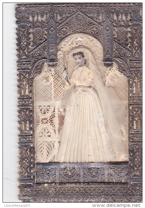 Superbe  Canivet  Tbeg A Systeme 3 D Formant Un Cadre Hotel Argent Et Or 1 Ere Communion En Relief  1868 Voile Et Tissu - Images Religieuses