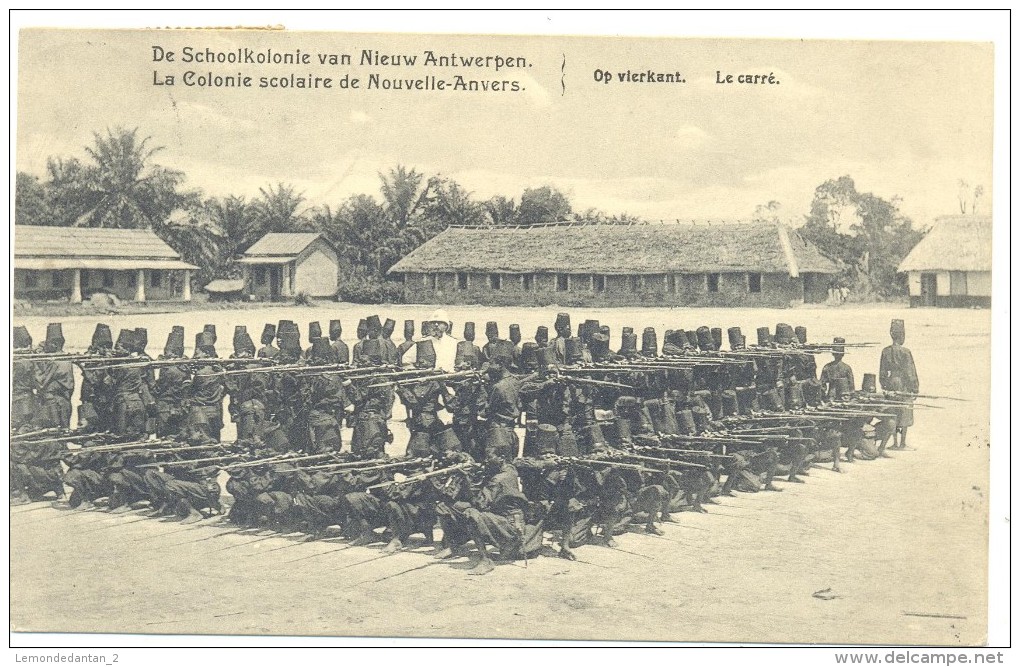 De Schoolkolonie Van Niieuw-Antwerpen - La Colonie Scolaire De Nouvelle-Anvers - Le Carré - Congo Belge
