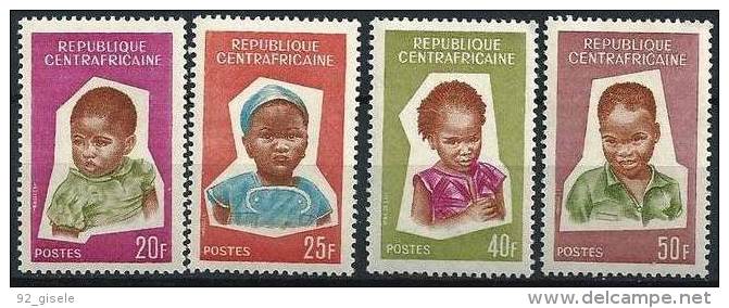 Centrafrique YT 37 à 40 " Série Enfants " 1964 Neuf** - República Centroafricana