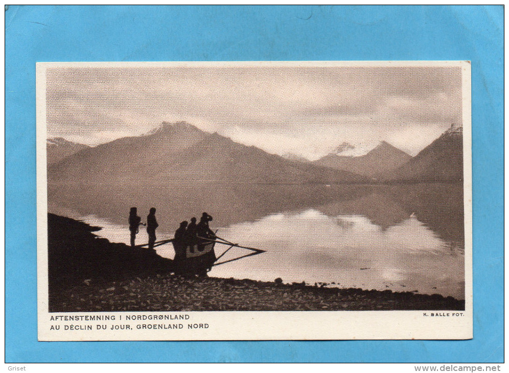 GROENLAND-au Déclin Du Jour-groupe En Barque Au Rivage --années 30-carte Offerte Au Pavillon Du Danemark  Expo 1931 - Grönland