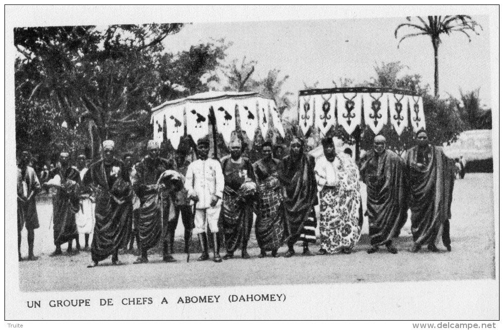 BENIN UN GROUPE DE CHEFS A ABOMEY (DAHOMEY) - Benin