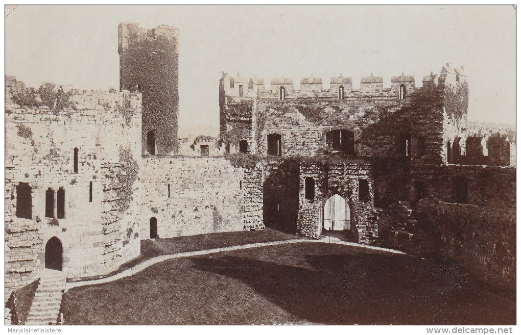 Post-Card - Carte - Photo Véritable - CARNARVON Castle - GLOSSY PHOTO SERIES - Caernarvonshire