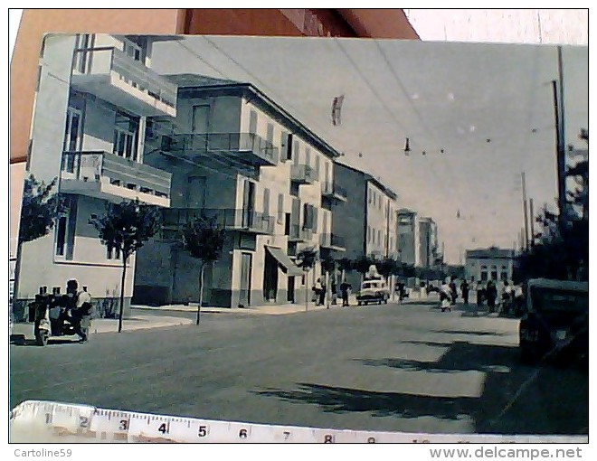 RIMINI VIA DANTE STAZIONE ANIMATA VESPA AUTO CAR VB1960  ES15224 - Rimini