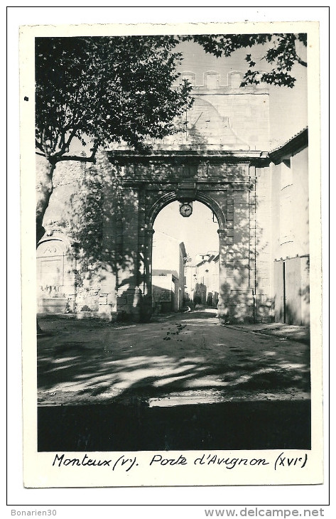 CARTE-PHOTO 84 MONTEUX PORTE D´AVIGNON PLAN PEU COURANT - Monteux