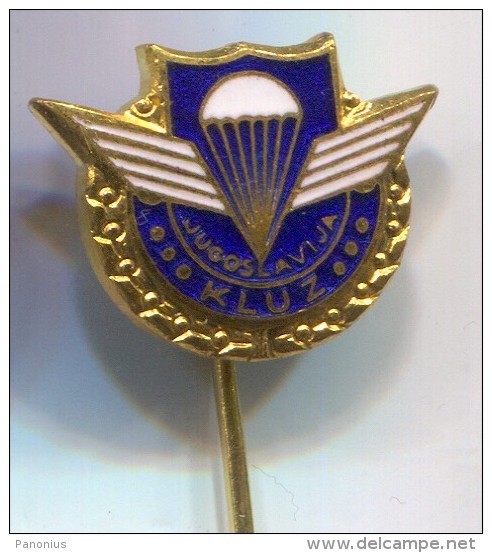 PARACHUTTING - Yugoslavia, Vintage Pin  Badge, Enamel - Fallschirmspringen